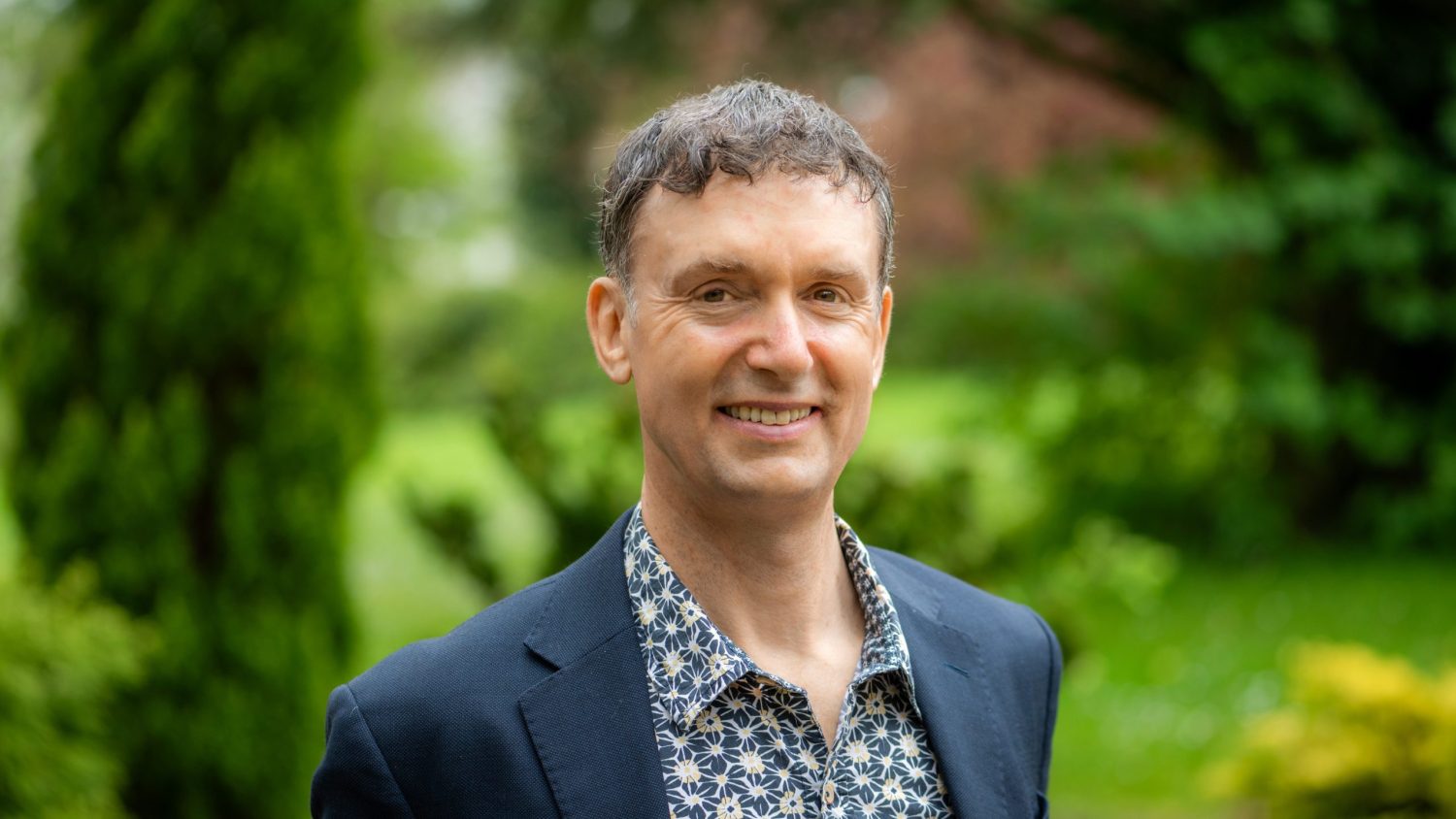 Dr Jon Hunt